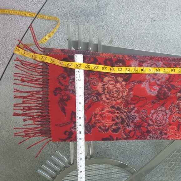 Merona red print soft  scarf. 62x11 - Picture 4 of 4